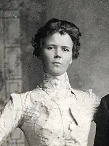 Della Moore using alias of Annie Rogers