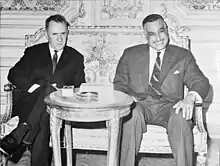 Kosykin_(links)_bezoekt_Egyptes_historische_schatten,_Kosykin_(linkls)_en_Nasser,_Bestanddeelnr_919-1605