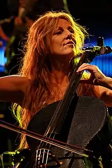 Caroline Lavelle (2012)