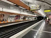 Line 9's platforms at Michel-Ange–Auteuil
